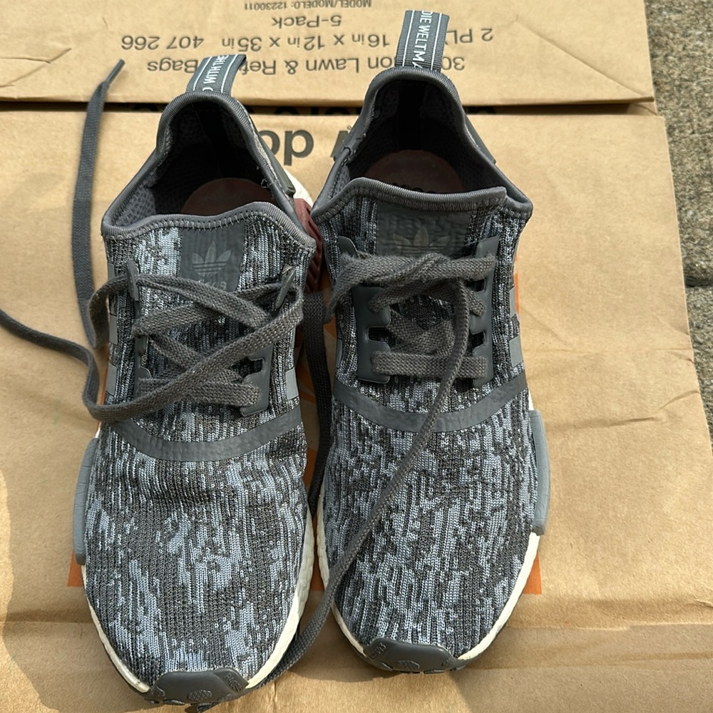 Nmd women/men. 9/41.5 Blue gray knit